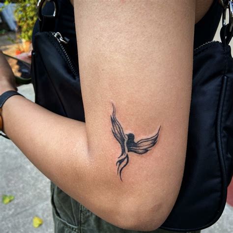 phönix tattoo klein|11+ Minimalist Phoenix Tattoo Small Ideas That Will Blow Your .